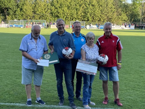 Auszeichnungen des Verein zum 100. Vereinsjubiläum wurden nachgeholt